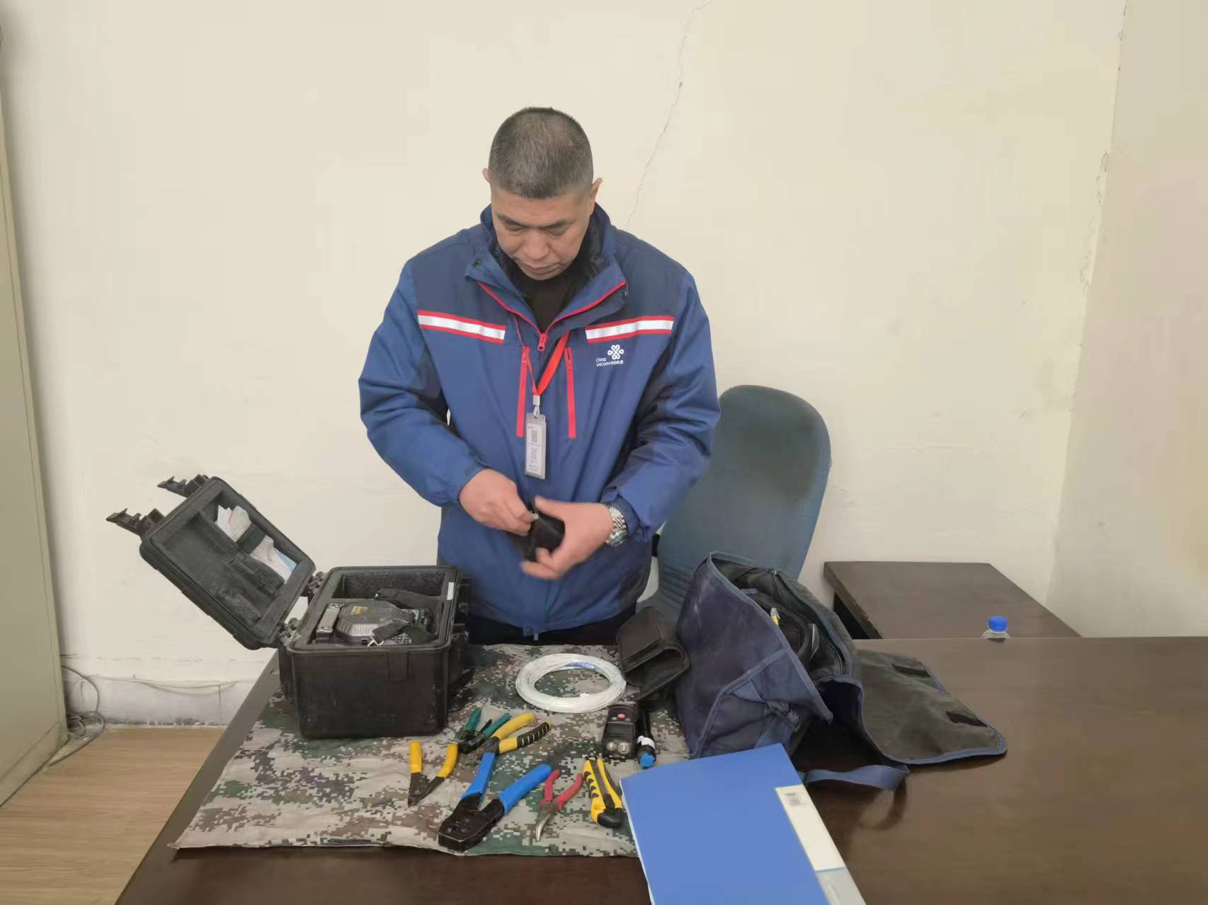 龍江人的龍年心愿丨中國聯(lián)通智家工程師霍玉錄 服務通信設(shè)備修理