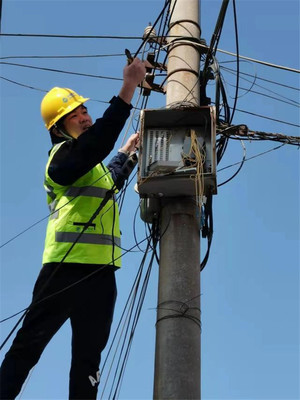 菏澤移動“信息惠農(nóng)”助力鄉(xiāng)村振興 通信設(shè)備修理服務為農(nóng)村發(fā)展保駕護航